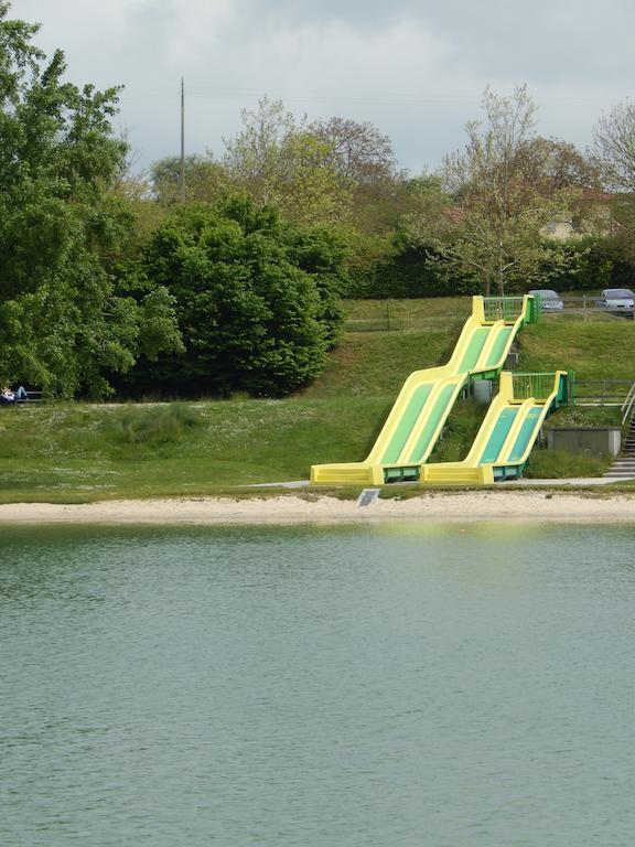 Camping Du Moulin Hotel Meyrieu-les-Etangs Екстериор снимка