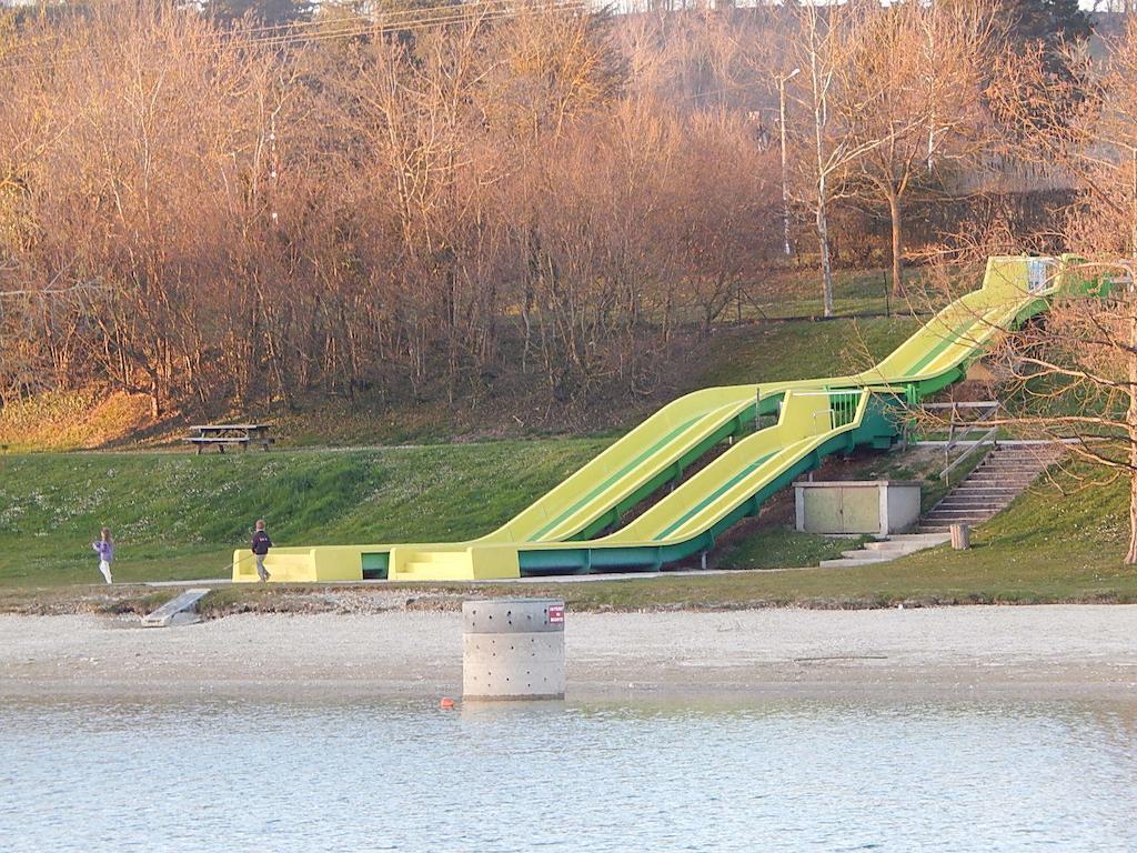 Camping Du Moulin Hotel Meyrieu-les-Etangs Екстериор снимка